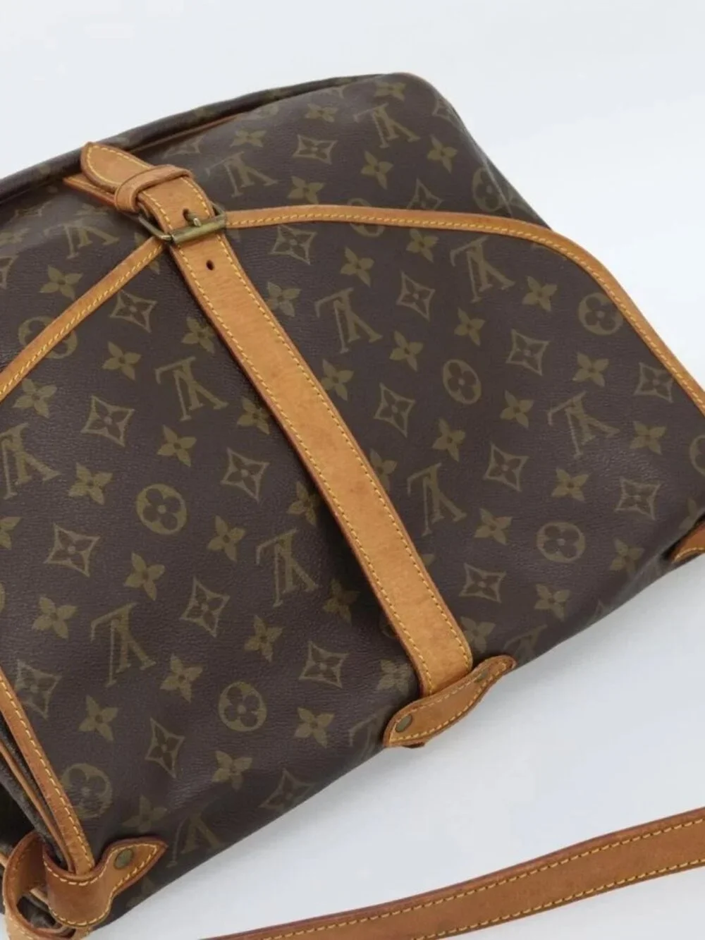 LOUIS VUITTON Monogram Saumur 35 Shoulder Bag M42254 LV Auth ka4885